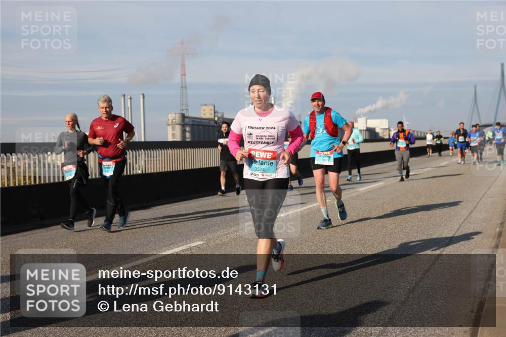03.10.2025 - Köhlbrandbrückenlauf Lena Gebhardt http://msf.ph/oto/9143131 03.10.2025 10:01:00 Position 2 2024, 16, 760, 3574, 1757 meine-sportfotos.de