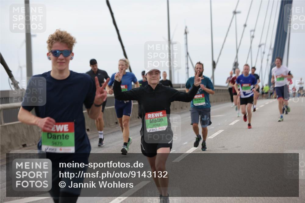 03.10.2025 - Köhlbrandbrückenlauf Jannik Wohlers http://msf.ph/oto/9143132 03.10.2025 15:44:24 Position 1 9475, 8064 meine-sportfotos.de