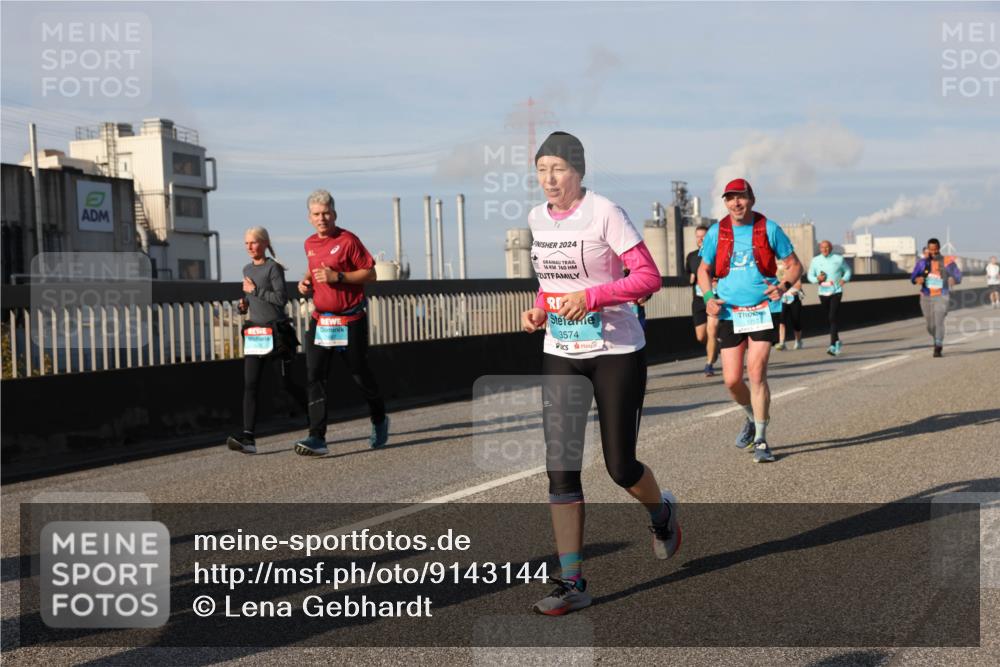 03.10.2025 - Köhlbrandbrückenlauf Lena Gebhardt http://msf.ph/oto/9143144 03.10.2025 10:01:01 Position 2 2024, 16, 760, 3574 meine-sportfotos.de