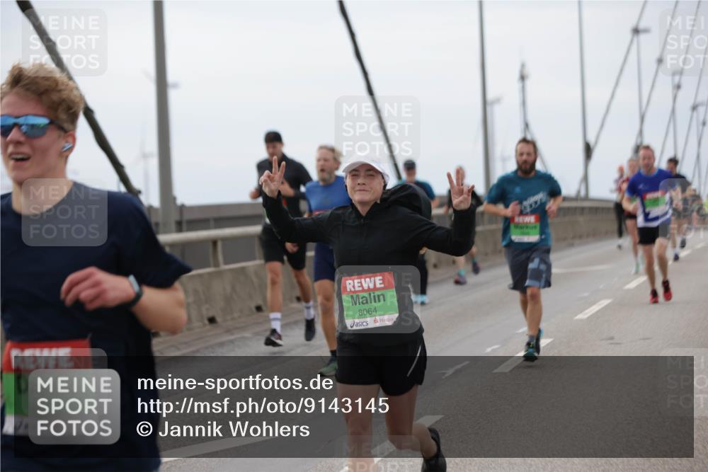 03.10.2025 - Köhlbrandbrückenlauf Jannik Wohlers http://msf.ph/oto/9143145 03.10.2025 15:44:24 Position 1 5475, 8064 meine-sportfotos.de
