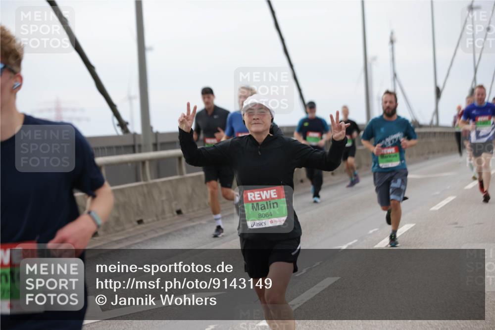 03.10.2025 - Köhlbrandbrückenlauf Jannik Wohlers http://msf.ph/oto/9143149 03.10.2025 15:44:24 Position 1 75, 8064 meine-sportfotos.de