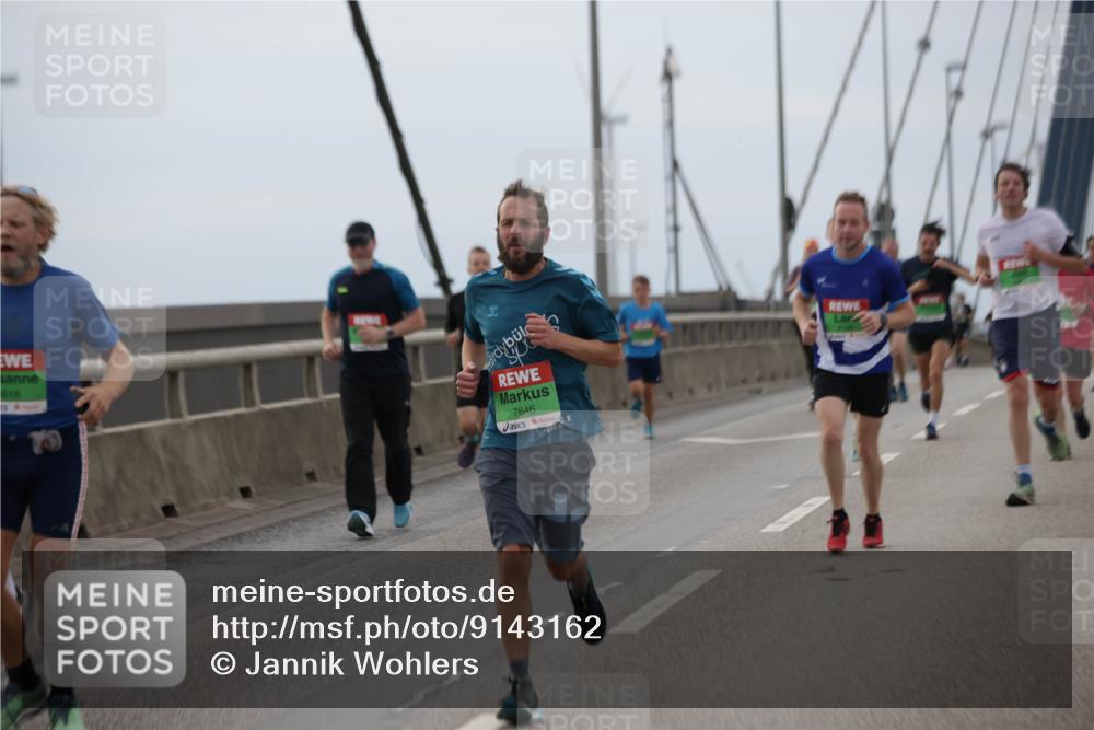 03.10.2025 - Köhlbrandbrückenlauf Jannik Wohlers http://msf.ph/oto/9143162 03.10.2025 15:44:25 Position 1 616, 7646 meine-sportfotos.de