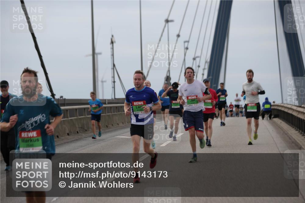 03.10.2025 - Köhlbrandbrückenlauf Jannik Wohlers http://msf.ph/oto/9143173 03.10.2025 15:44:26 Position 1 1646, 8199 meine-sportfotos.de