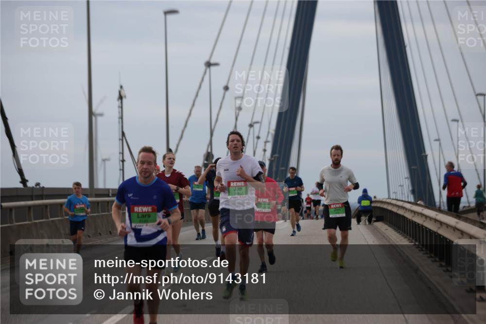 03.10.2025 - Köhlbrandbrückenlauf Jannik Wohlers http://msf.ph/oto/9143181 03.10.2025 15:44:27 Position 1 8199, 8860 meine-sportfotos.de
