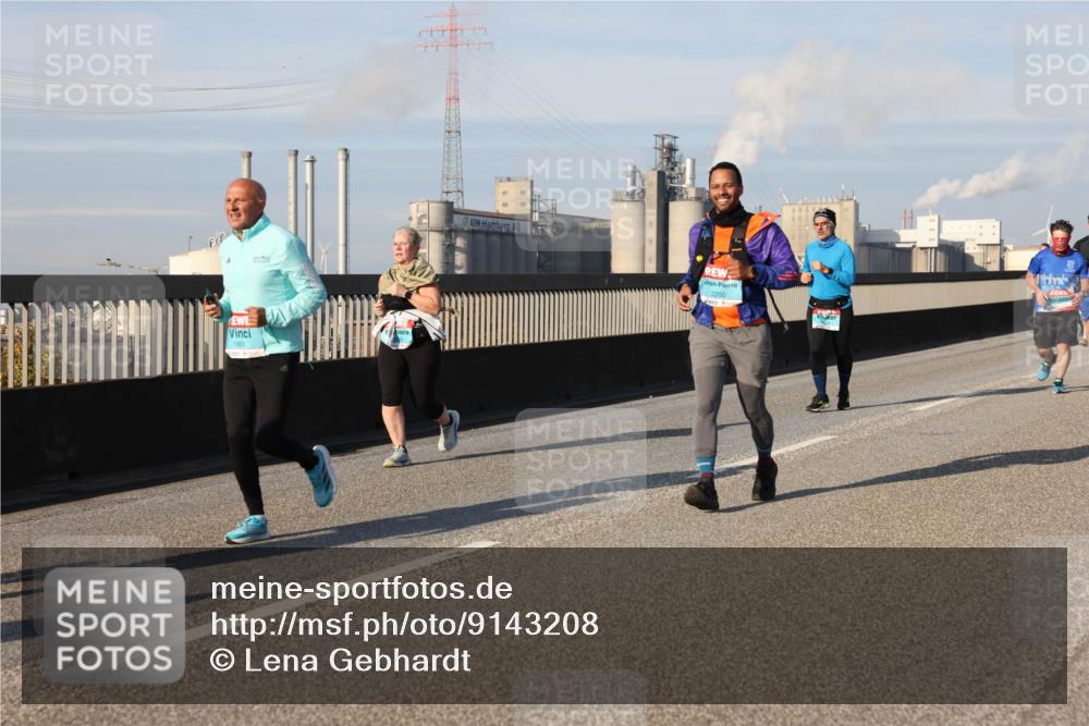 03.10.2025 - Köhlbrandbrückenlauf Lena Gebhardt http://msf.ph/oto/9143208 03.10.2025 10:01:04 Position 2 1861, 2200 meine-sportfotos.de