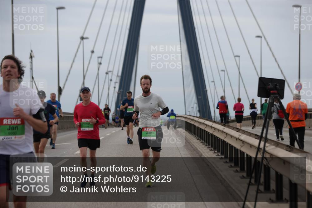 03.10.2025 - Köhlbrandbrückenlauf Jannik Wohlers http://msf.ph/oto/9143225 03.10.2025 15:44:30 Position 1 7179, 7434 meine-sportfotos.de