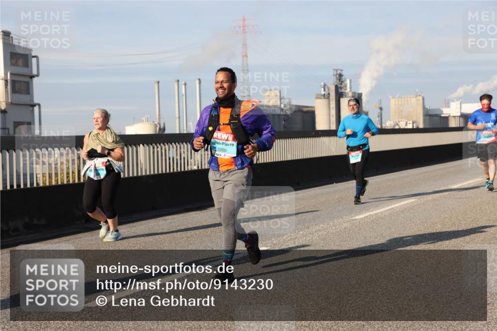 03.10.2025 - Köhlbrandbrückenlauf Lena Gebhardt http://msf.ph/oto/9143230 03.10.2025 10:01:06 Position 2 2200 meine-sportfotos.de