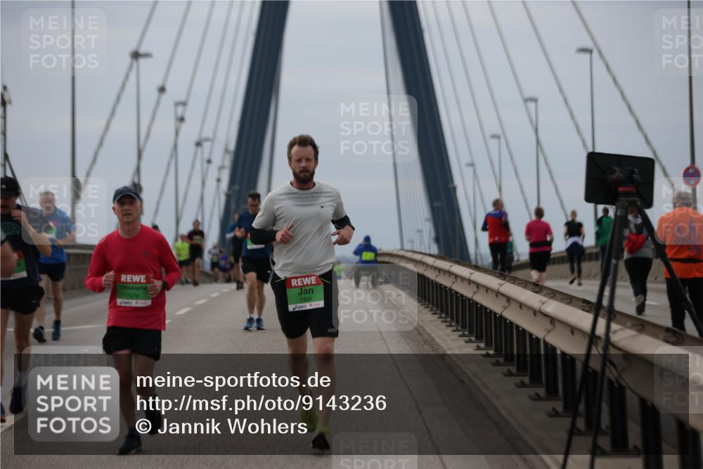 03.10.2025 - Köhlbrandbrückenlauf Jannik Wohlers http://msf.ph/oto/9143236 03.10.2025 15:44:30 Position 1 7179, 7434 meine-sportfotos.de