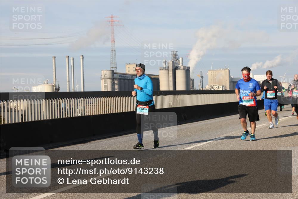 03.10.2025 - Köhlbrandbrückenlauf Lena Gebhardt http://msf.ph/oto/9143238 03.10.2025 10:01:07 Position 2 3114 meine-sportfotos.de
