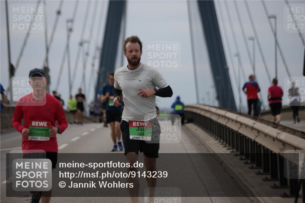 03.10.2025 - Köhlbrandbrückenlauf Jannik Wohlers http://msf.ph/oto/9143239 03.10.2025 15:44:30 Position 1 7179, 7434 meine-sportfotos.de