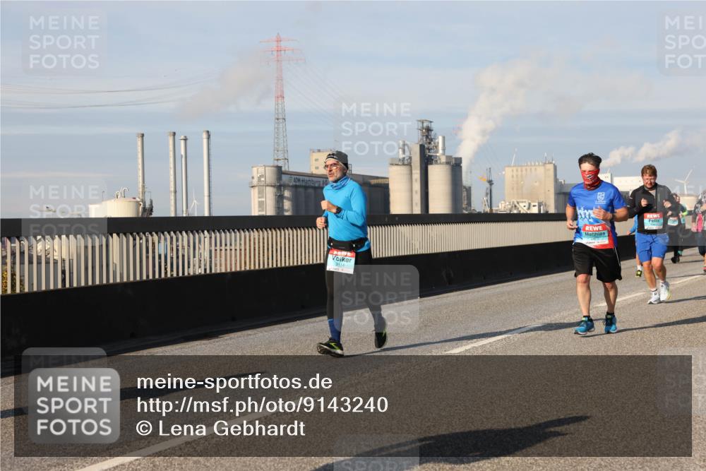 03.10.2025 - Köhlbrandbrückenlauf Lena Gebhardt http://msf.ph/oto/9143240 03.10.2025 10:01:07 Position 2 3114 meine-sportfotos.de