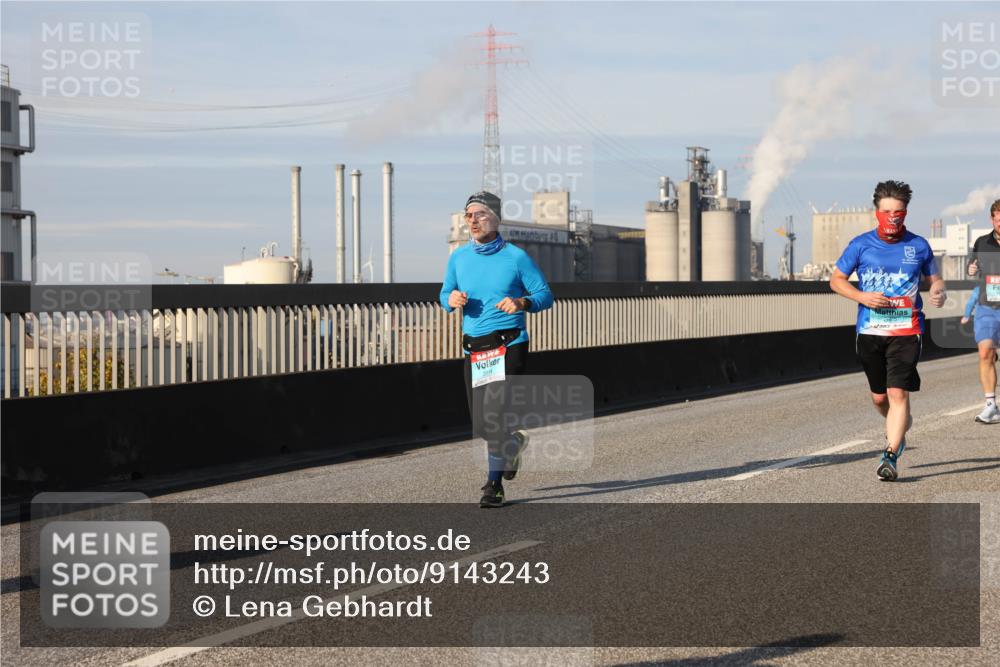 03.10.2025 - Köhlbrandbrückenlauf Lena Gebhardt http://msf.ph/oto/9143243 03.10.2025 10:01:07 Position 2  meine-sportfotos.de