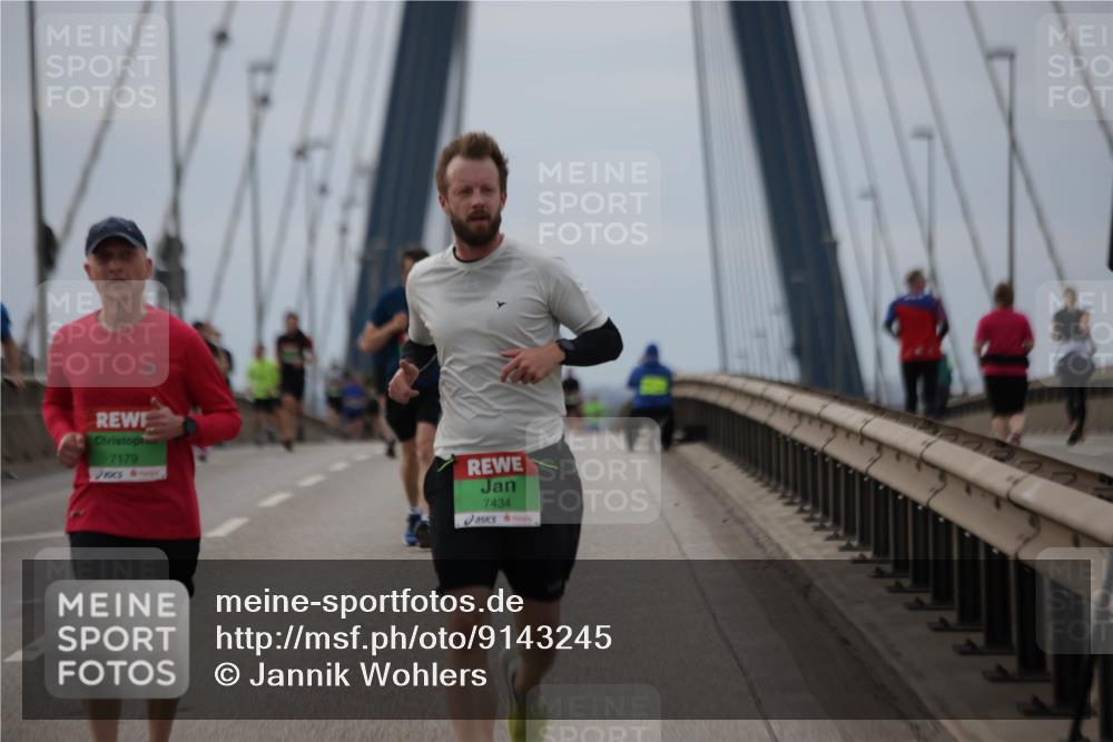 03.10.2025 - Köhlbrandbrückenlauf Jannik Wohlers http://msf.ph/oto/9143245 03.10.2025 15:44:30 Position 1 7179, 7434 meine-sportfotos.de