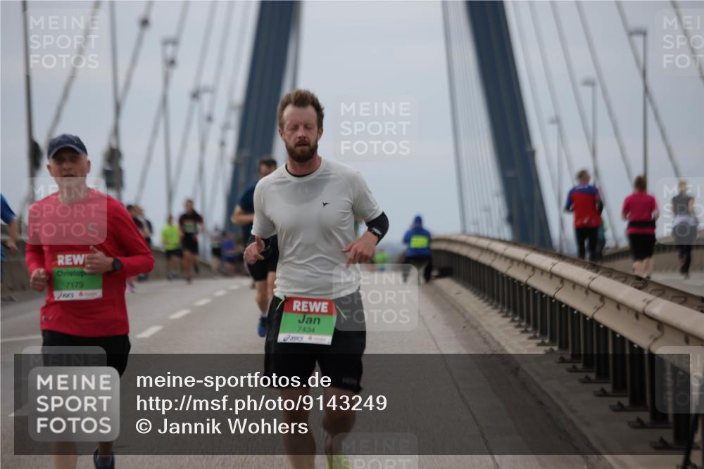 03.10.2025 - Köhlbrandbrückenlauf Jannik Wohlers http://msf.ph/oto/9143249 03.10.2025 15:44:31 Position 1 7179, 7434 meine-sportfotos.de