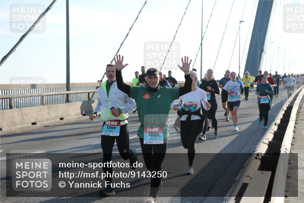 03.10.2025 - Köhlbrandbrückenlauf Yannick Fuchs http://msf.ph/oto/9143250 03.10.2025 08:30:10 Position 2 1367, 3238 meine-sportfotos.de