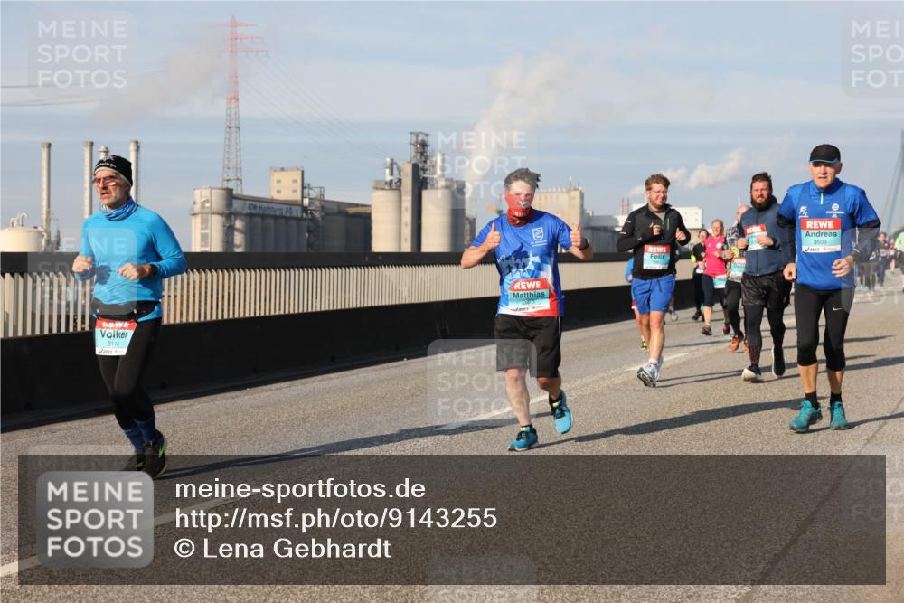 03.10.2025 - Köhlbrandbrückenlauf Lena Gebhardt http://msf.ph/oto/9143255 03.10.2025 10:01:08 Position 2 3114, 2875, 3509 meine-sportfotos.de