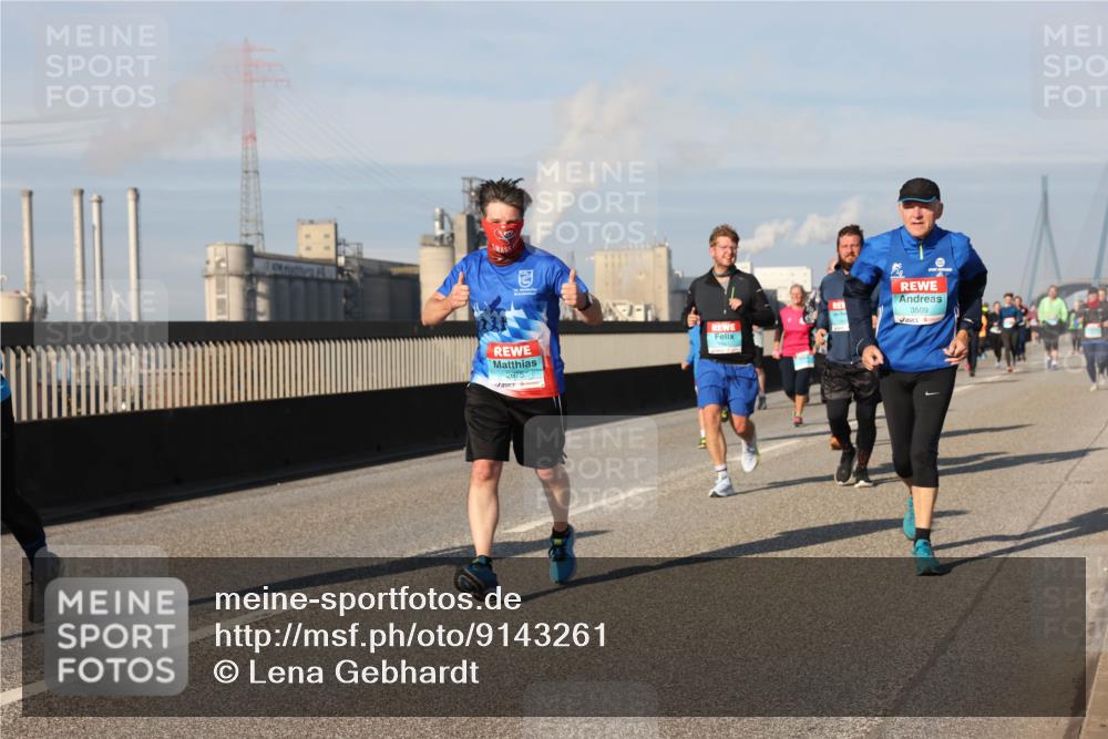 03.10.2025 - Köhlbrandbrückenlauf Lena Gebhardt http://msf.ph/oto/9143261 03.10.2025 10:01:08 Position 2 3509, 2675 meine-sportfotos.de