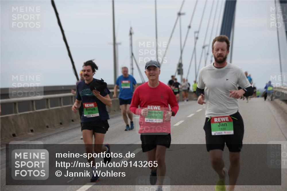 03.10.2025 - Köhlbrandbrückenlauf Jannik Wohlers http://msf.ph/oto/9143265 03.10.2025 15:44:32 Position 1 8026, 7179, 7434 meine-sportfotos.de