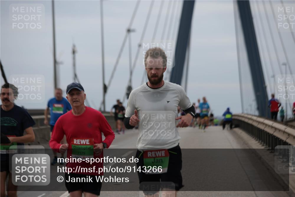03.10.2025 - Köhlbrandbrückenlauf Jannik Wohlers http://msf.ph/oto/9143266 03.10.2025 15:44:32 Position 1 7179, 7434 meine-sportfotos.de