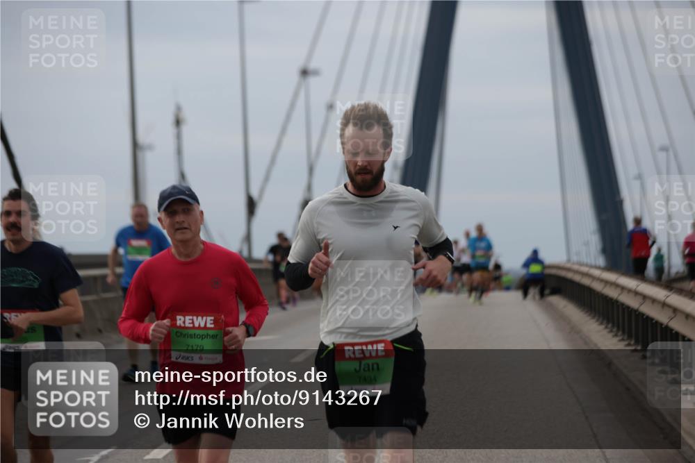 03.10.2025 - Köhlbrandbrückenlauf Jannik Wohlers http://msf.ph/oto/9143267 03.10.2025 15:44:32 Position 1 7179, 7434 meine-sportfotos.de