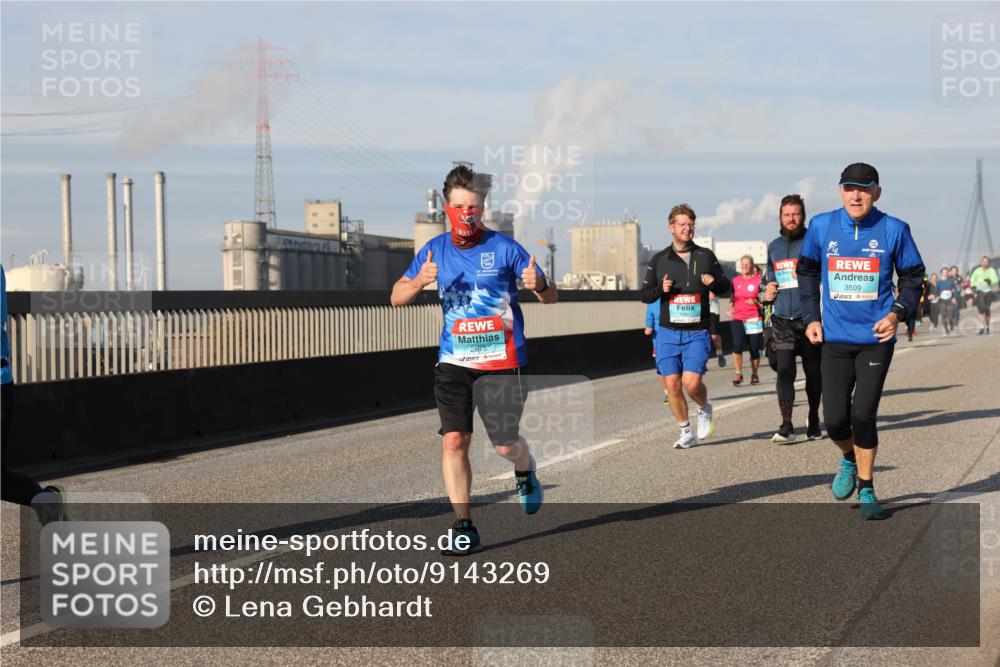 03.10.2025 - Köhlbrandbrückenlauf Lena Gebhardt http://msf.ph/oto/9143269 03.10.2025 10:01:08 Position 2 2, 2675, 3509 meine-sportfotos.de