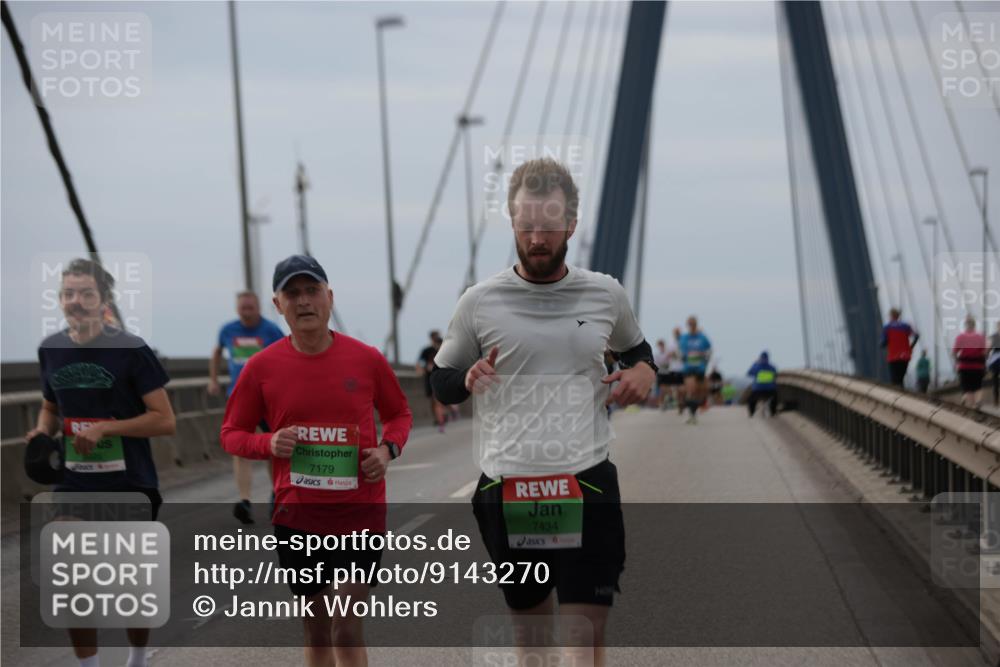 03.10.2025 - Köhlbrandbrückenlauf Jannik Wohlers http://msf.ph/oto/9143270 03.10.2025 15:44:32 Position 1 7179, 7434 meine-sportfotos.de