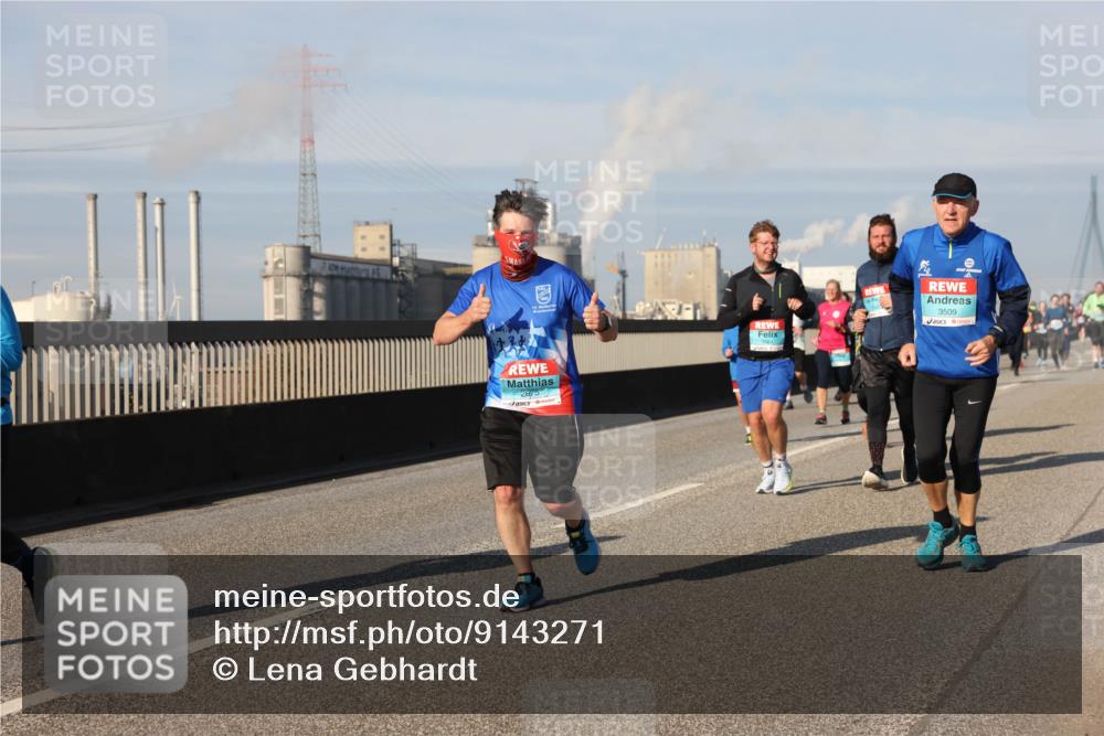 03.10.2025 - Köhlbrandbrückenlauf Lena Gebhardt http://msf.ph/oto/9143271 03.10.2025 10:01:08 Position 2 26, 5, 3509 meine-sportfotos.de