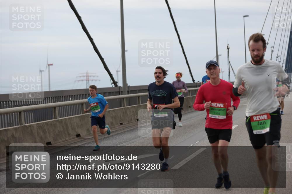 03.10.2025 - Köhlbrandbrückenlauf Jannik Wohlers http://msf.ph/oto/9143280 03.10.2025 15:44:33 Position 1 7179, 7434 meine-sportfotos.de