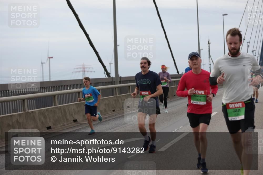 03.10.2025 - Köhlbrandbrückenlauf Jannik Wohlers http://msf.ph/oto/9143282 03.10.2025 15:44:33 Position 1 7179, 7434 meine-sportfotos.de
