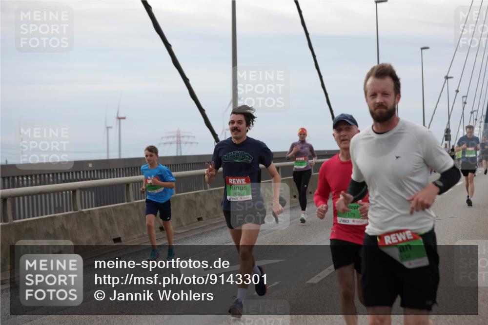 03.10.2025 - Köhlbrandbrückenlauf Jannik Wohlers http://msf.ph/oto/9143301 03.10.2025 15:44:33 Position 1 8026, 7179, 134 meine-sportfotos.de