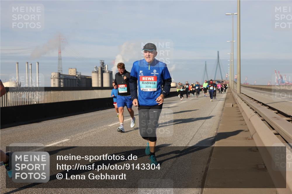 03.10.2025 - Köhlbrandbrückenlauf Lena Gebhardt http://msf.ph/oto/9143304 03.10.2025 10:01:10 Position 2 1561, 3509 meine-sportfotos.de