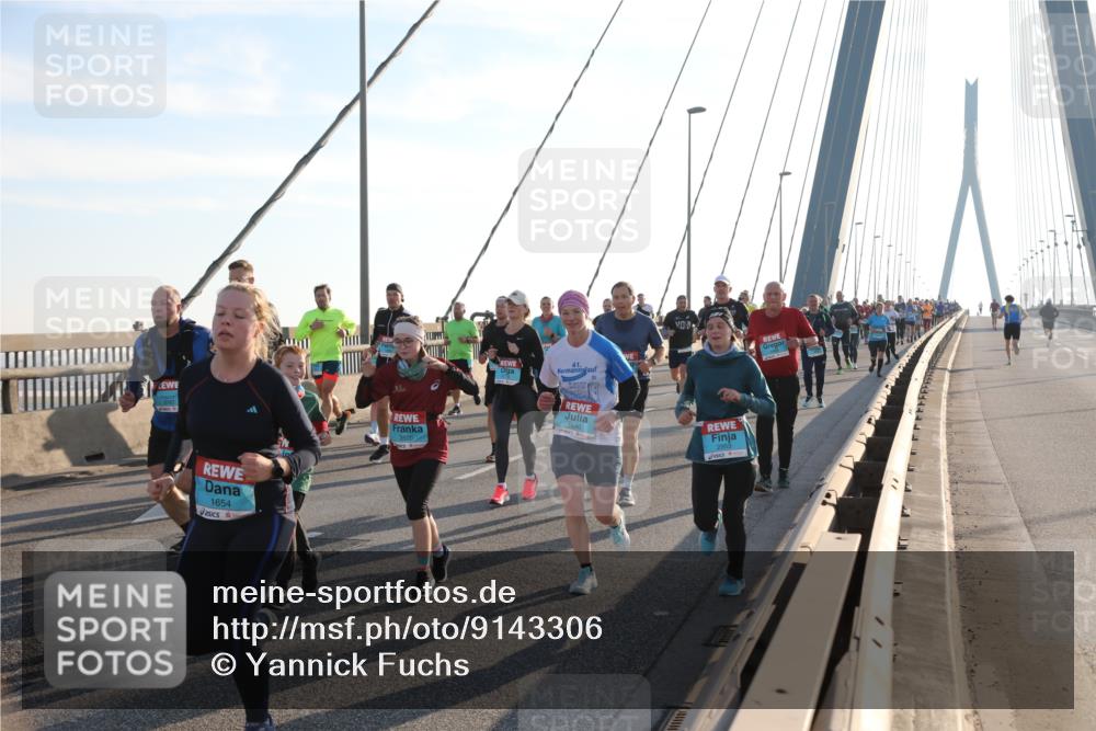 03.10.2025 - Köhlbrandbrückenlauf Yannick Fuchs http://msf.ph/oto/9143306 03.10.2025 08:30:13 Position 2 1654, 41, 2953 meine-sportfotos.de