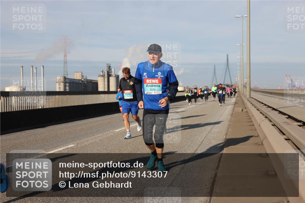03.10.2025 - Köhlbrandbrückenlauf Lena Gebhardt http://msf.ph/oto/9143307 03.10.2025 10:01:10 Position 2 3509 meine-sportfotos.de