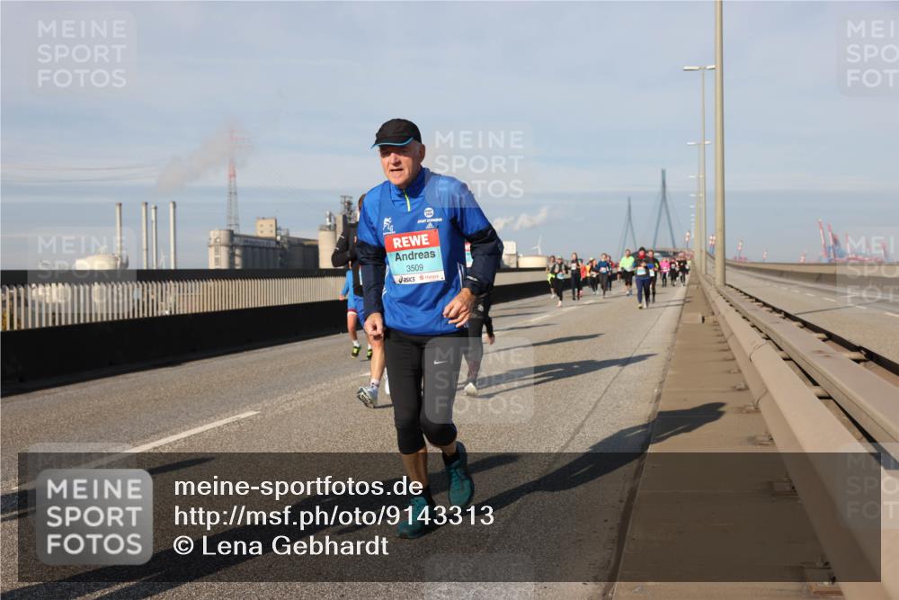 03.10.2025 - Köhlbrandbrückenlauf Lena Gebhardt http://msf.ph/oto/9143313 03.10.2025 10:01:10 Position 2 3509 meine-sportfotos.de