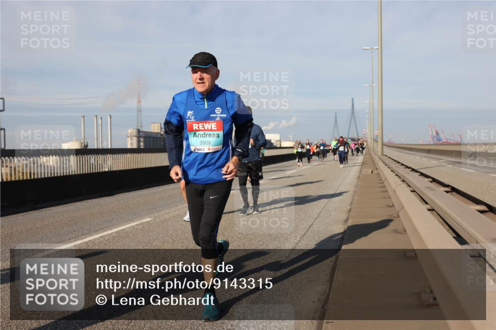 03.10.2025 - Köhlbrandbrückenlauf Lena Gebhardt http://msf.ph/oto/9143315 03.10.2025 10:01:10 Position 2 2000, 3509 meine-sportfotos.de