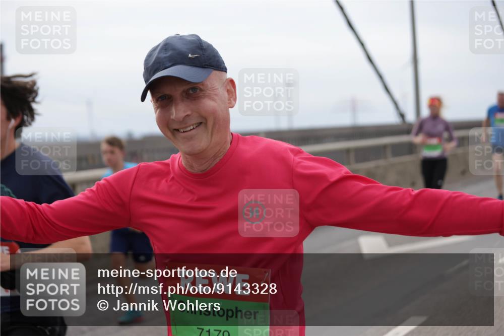 03.10.2025 - Köhlbrandbrückenlauf Jannik Wohlers http://msf.ph/oto/9143328 03.10.2025 15:44:35 Position 1 7170 meine-sportfotos.de