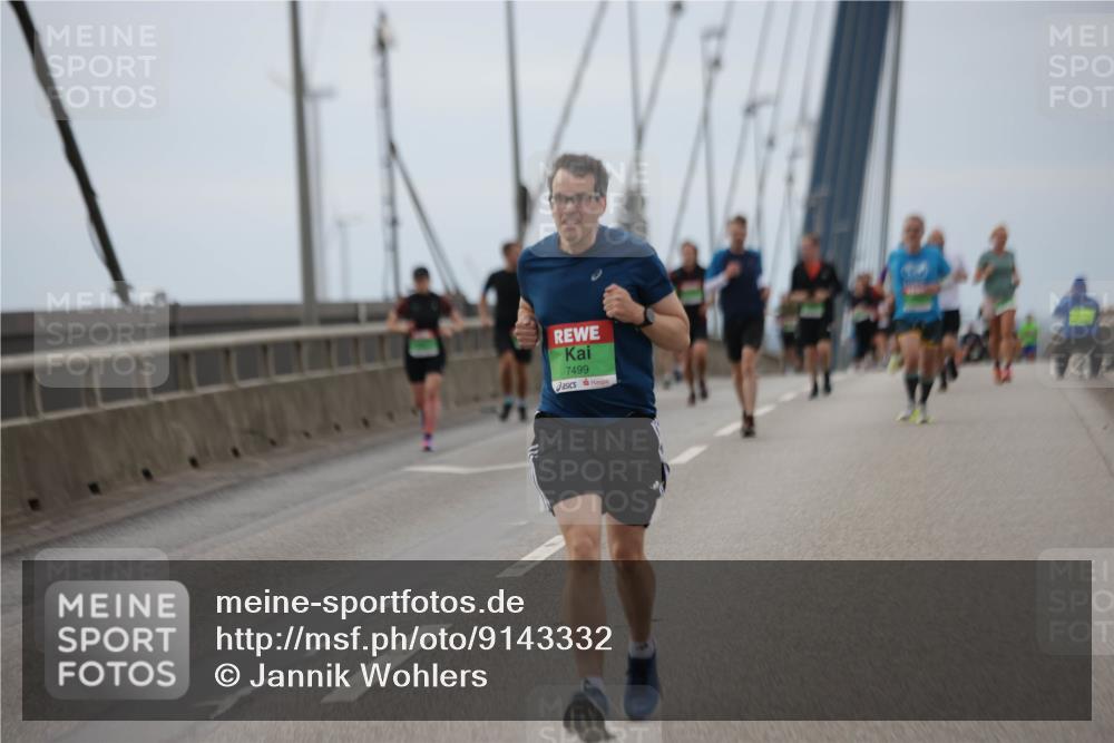 03.10.2025 - Köhlbrandbrückenlauf Jannik Wohlers http://msf.ph/oto/9143332 03.10.2025 15:44:36 Position 1 7499 meine-sportfotos.de