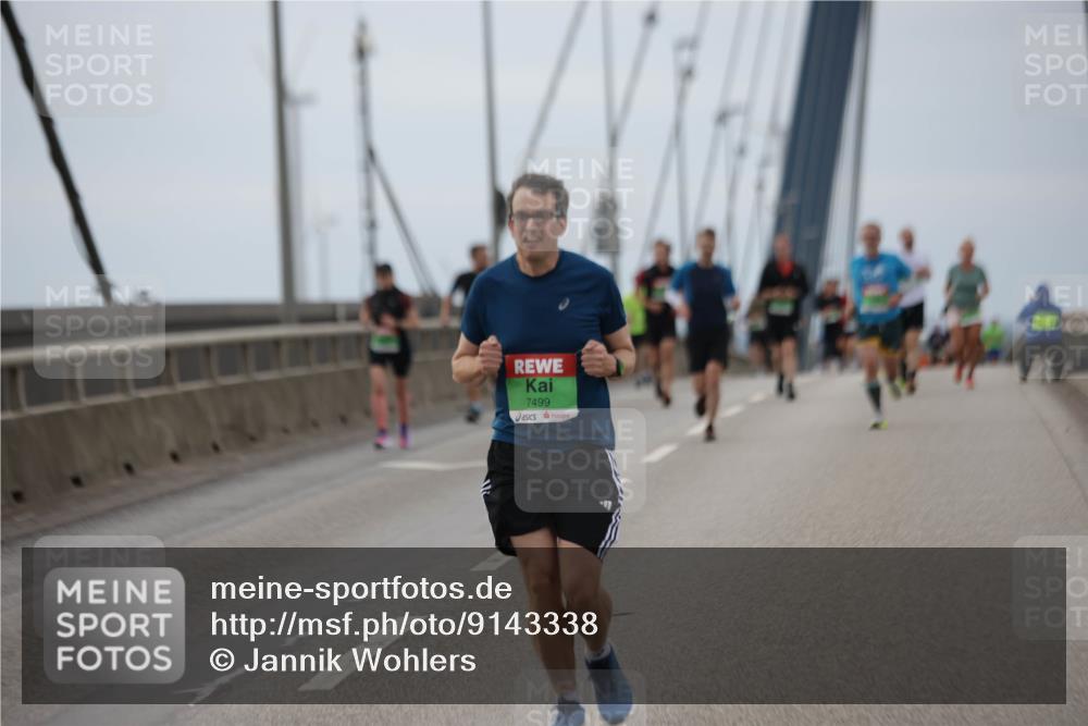 03.10.2025 - Köhlbrandbrückenlauf Jannik Wohlers http://msf.ph/oto/9143338 03.10.2025 15:44:36 Position 1 7499 meine-sportfotos.de