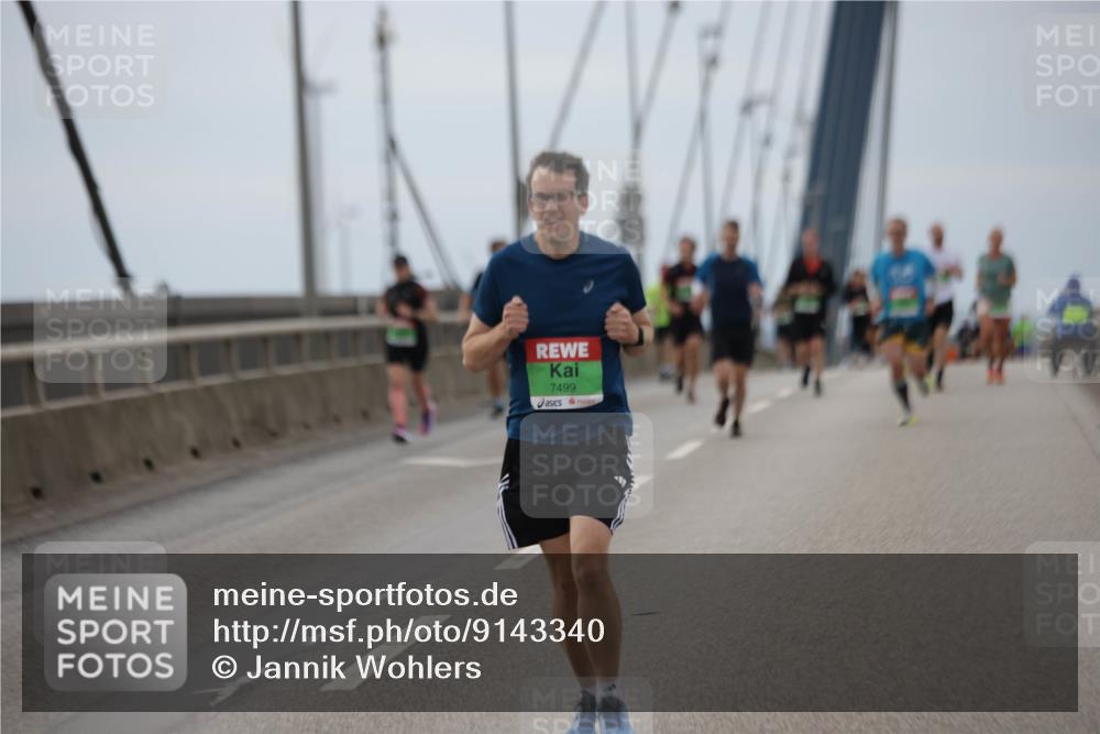 03.10.2025 - Köhlbrandbrückenlauf Jannik Wohlers http://msf.ph/oto/9143340 03.10.2025 15:44:36 Position 1 7499 meine-sportfotos.de