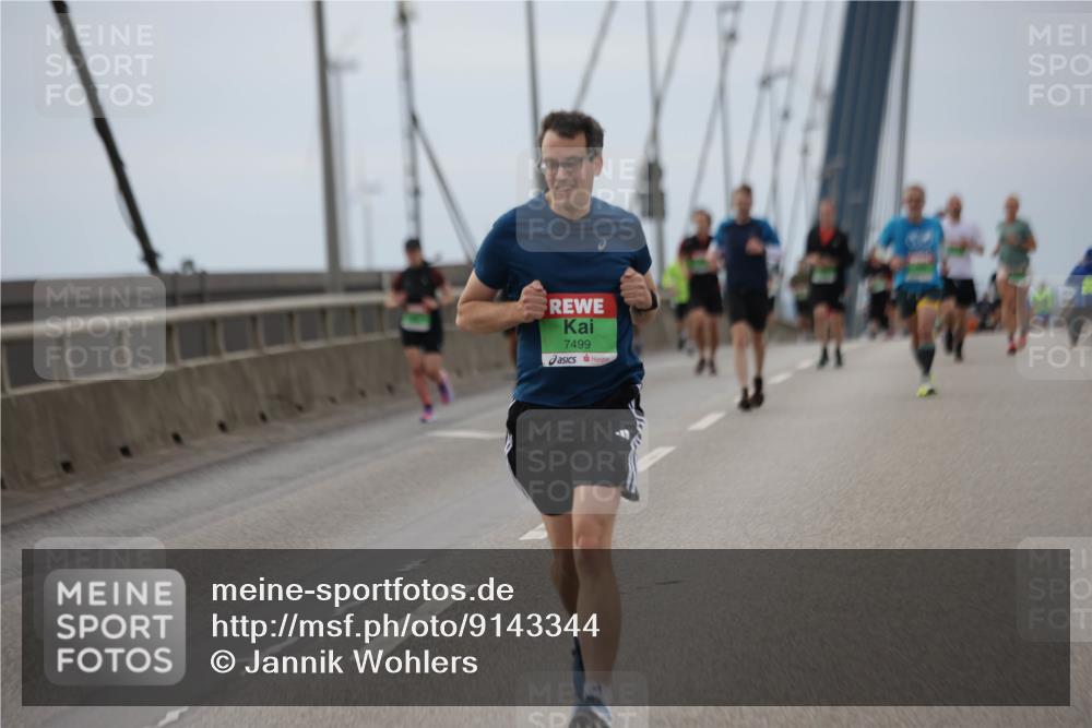 03.10.2025 - Köhlbrandbrückenlauf Jannik Wohlers http://msf.ph/oto/9143344 03.10.2025 15:44:36 Position 1 7499 meine-sportfotos.de