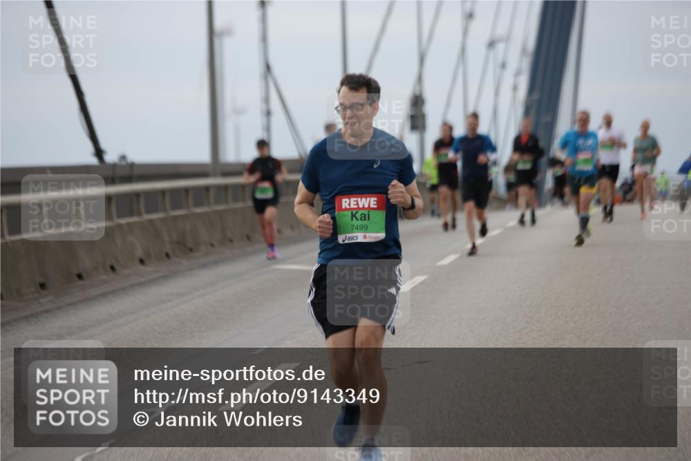 03.10.2025 - Köhlbrandbrückenlauf Jannik Wohlers http://msf.ph/oto/9143349 03.10.2025 15:44:36 Position 1 7499 meine-sportfotos.de