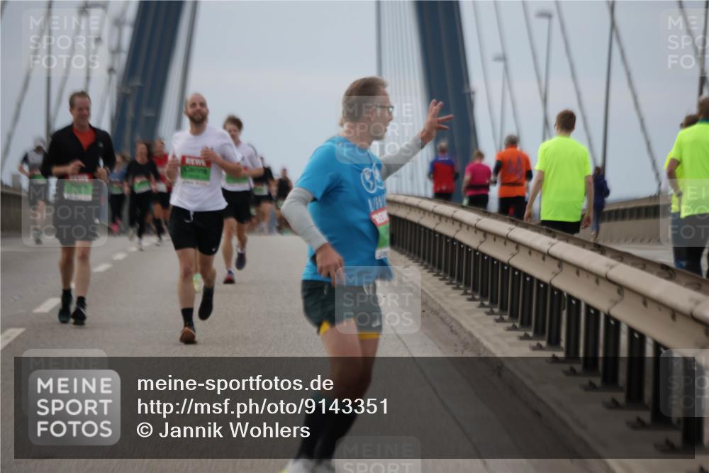 03.10.2025 - Köhlbrandbrückenlauf Jannik Wohlers http://msf.ph/oto/9143351 03.10.2025 15:44:43 Position 1  meine-sportfotos.de
