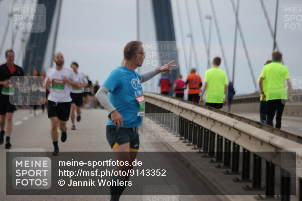 03.10.2025 - Köhlbrandbrückenlauf Jannik Wohlers http://msf.ph/oto/9143352 03.10.2025 15:44:43 Position 1  meine-sportfotos.de