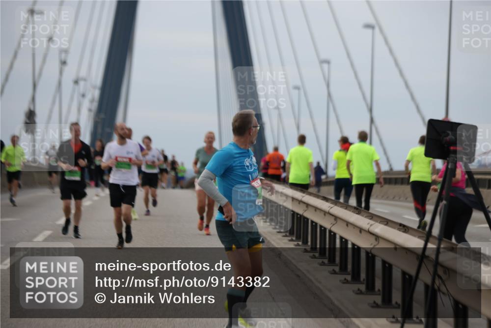 03.10.2025 - Köhlbrandbrückenlauf Jannik Wohlers http://msf.ph/oto/9143382 03.10.2025 15:44:44 Position 1  meine-sportfotos.de