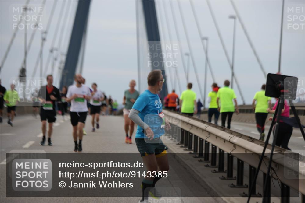 03.10.2025 - Köhlbrandbrückenlauf Jannik Wohlers http://msf.ph/oto/9143385 03.10.2025 15:44:44 Position 1  meine-sportfotos.de