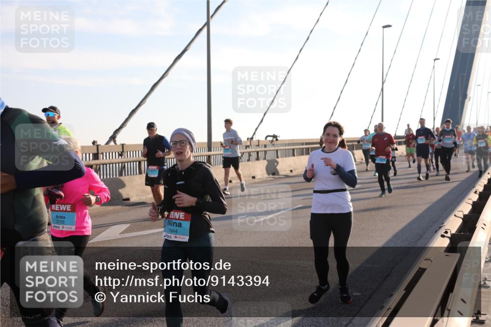 03.10.2025 - Köhlbrandbrückenlauf Yannick Fuchs http://msf.ph/oto/9143394 03.10.2025 08:30:22 Position 2 3735, 1844 meine-sportfotos.de