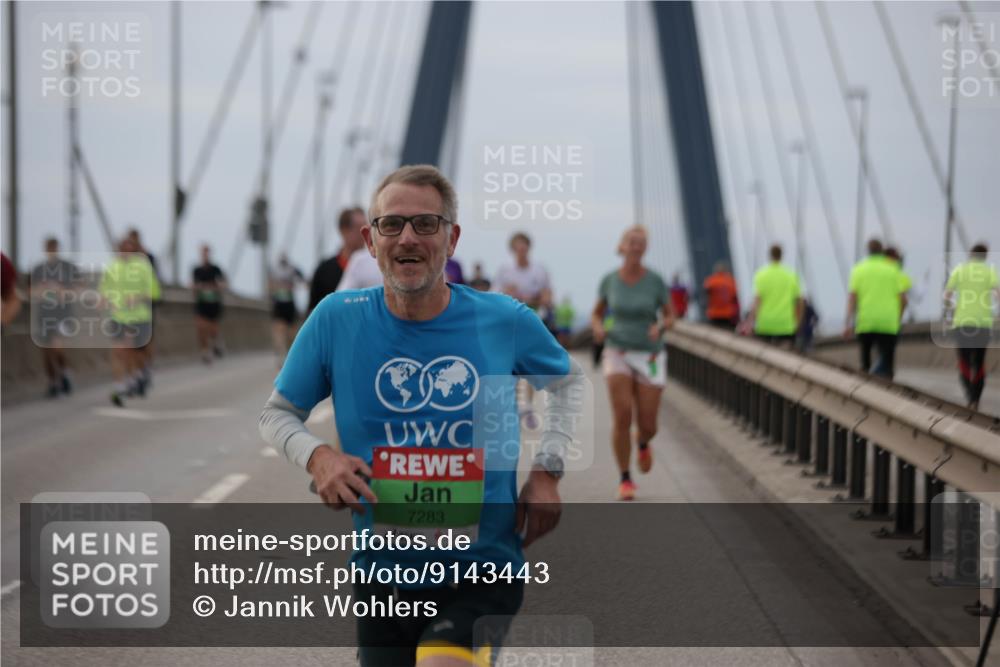 03.10.2025 - Köhlbrandbrückenlauf Jannik Wohlers http://msf.ph/oto/9143443 03.10.2025 15:44:46 Position 1 3, 7283 meine-sportfotos.de