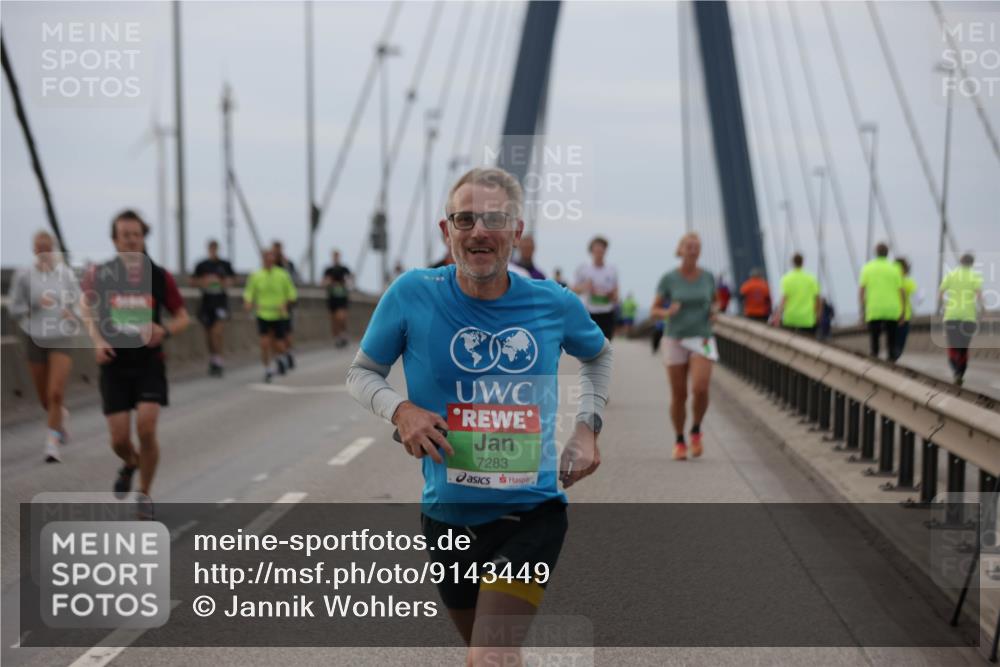 03.10.2025 - Köhlbrandbrückenlauf Jannik Wohlers http://msf.ph/oto/9143449 03.10.2025 15:44:47 Position 1 7283 meine-sportfotos.de