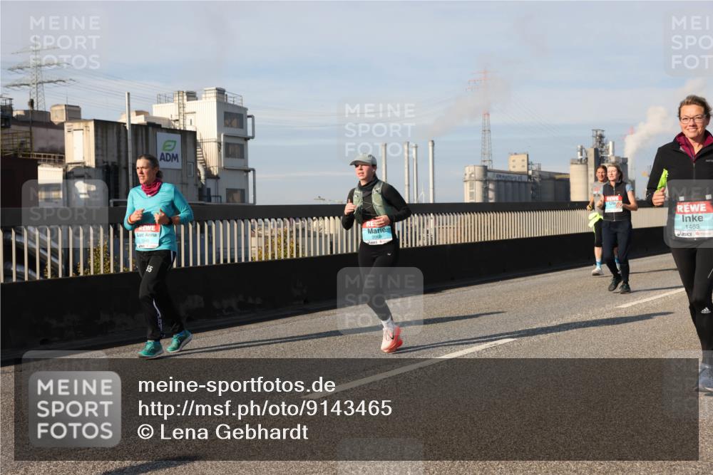 03.10.2025 - Köhlbrandbrückenlauf Lena Gebhardt http://msf.ph/oto/9143465 03.10.2025 10:01:19 Position 2 1545, 2068, 1463 meine-sportfotos.de
