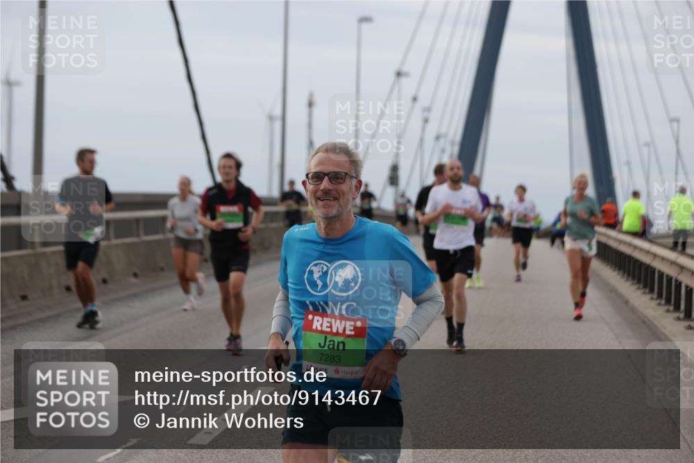 03.10.2025 - Köhlbrandbrückenlauf Jannik Wohlers http://msf.ph/oto/9143467 03.10.2025 15:44:47 Position 1 7283 meine-sportfotos.de